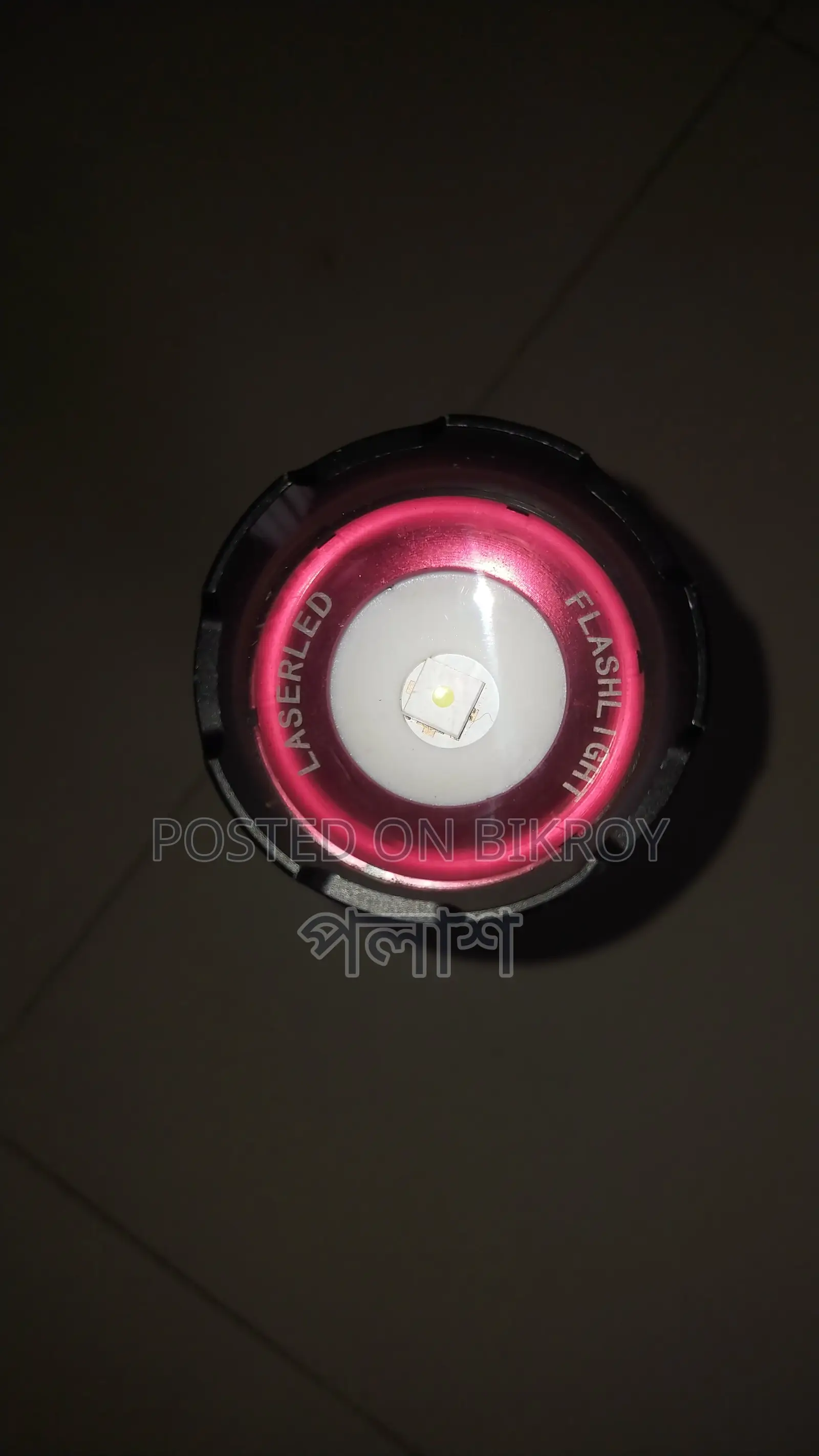 Zoomable Laser LED Torch Light