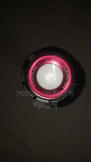 Zoomable Laser LED Torch Light