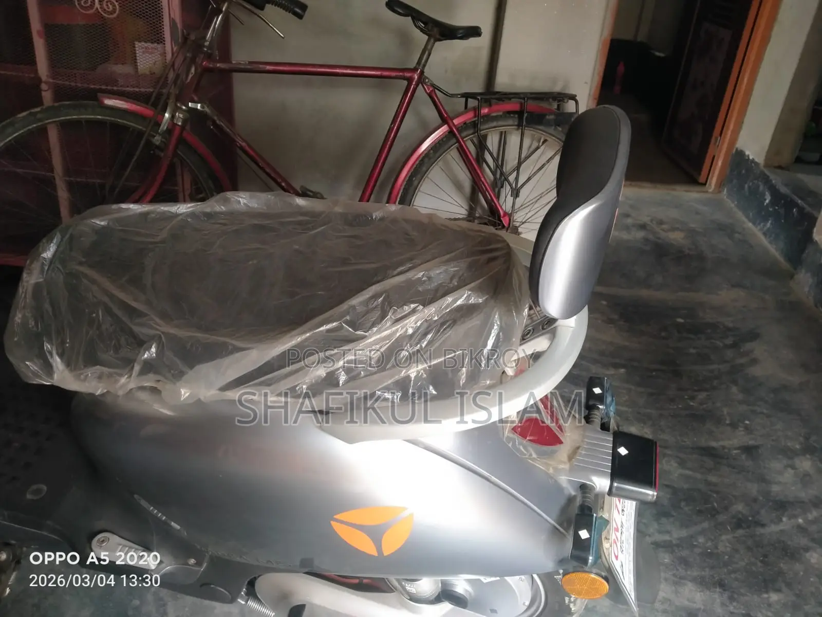 Yadea M6 2025