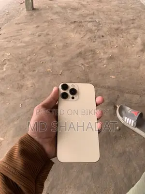Apple iPhone XR (Used)