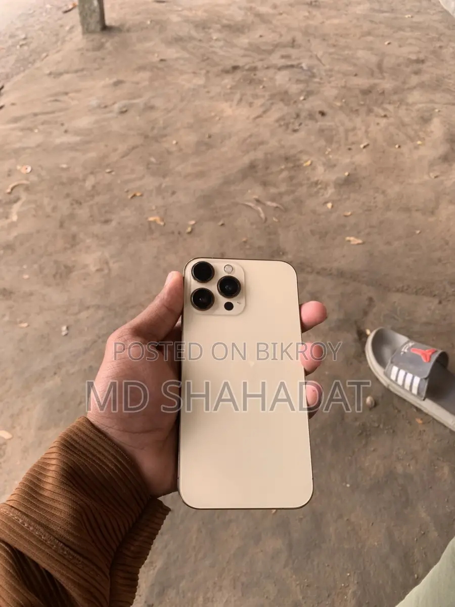 Apple iPhone XR (Used)