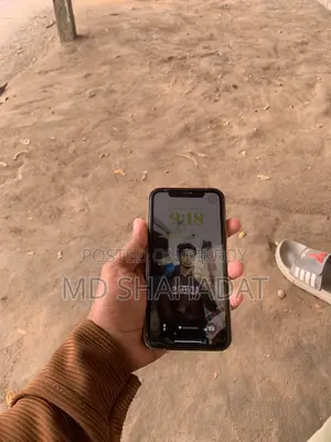 Apple iPhone XR (Used)
