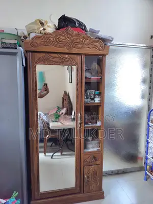 সেগুন কাঠের ড্রেসিং টেবিল