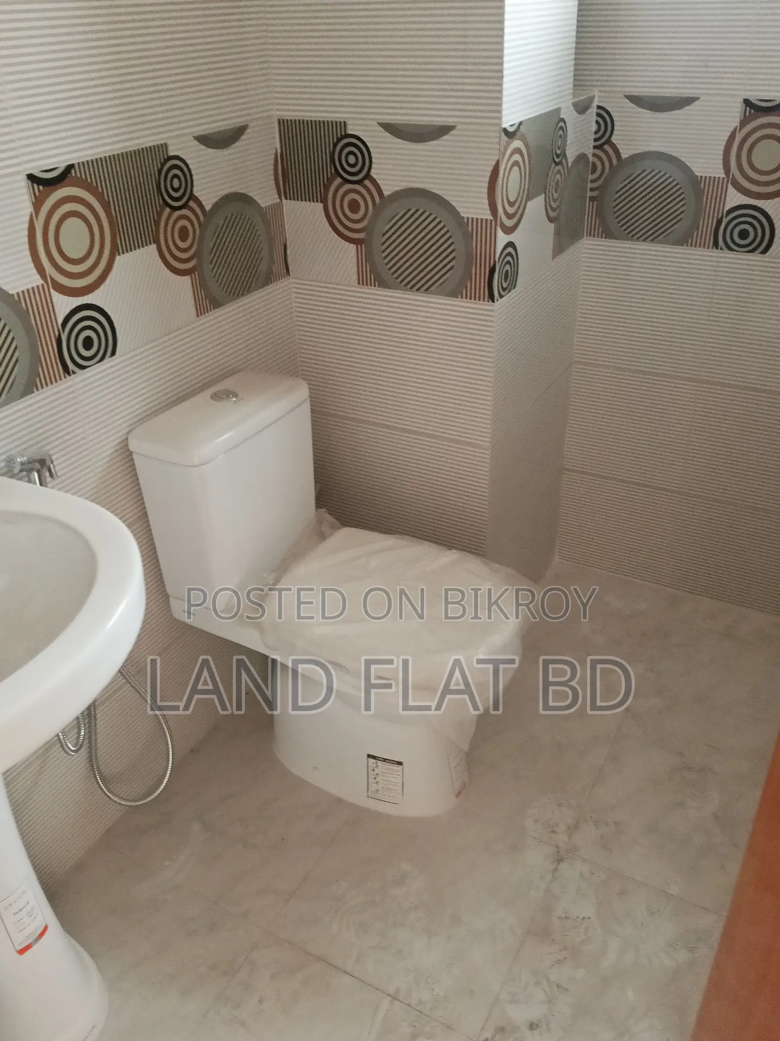 ARAM HOUSING @ READY FLAT SALE 2150 SFT
