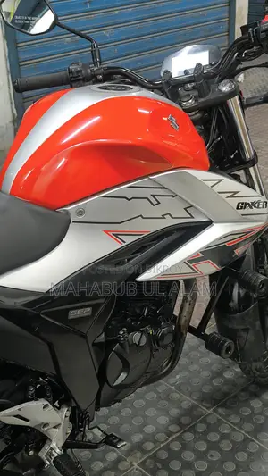 Suzuki Gixxer FI Disc 1000 ml Eng 2024