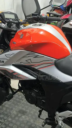 Suzuki Gixxer FI Disc 1000 ml Eng 2024