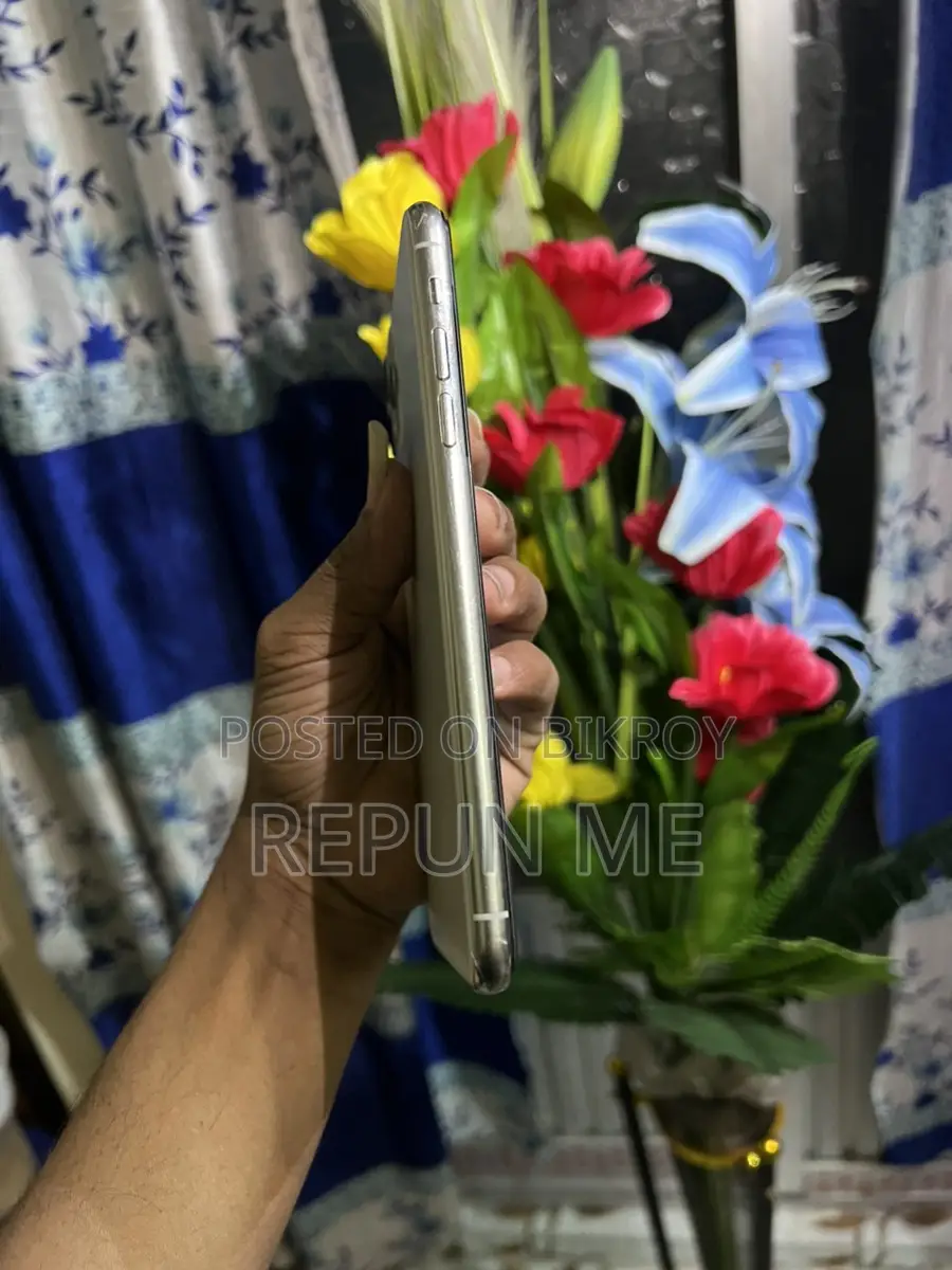 Apple iPhone 11 Pro Max ` (Used)