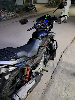 Hero CBZ Xtreme 2013
