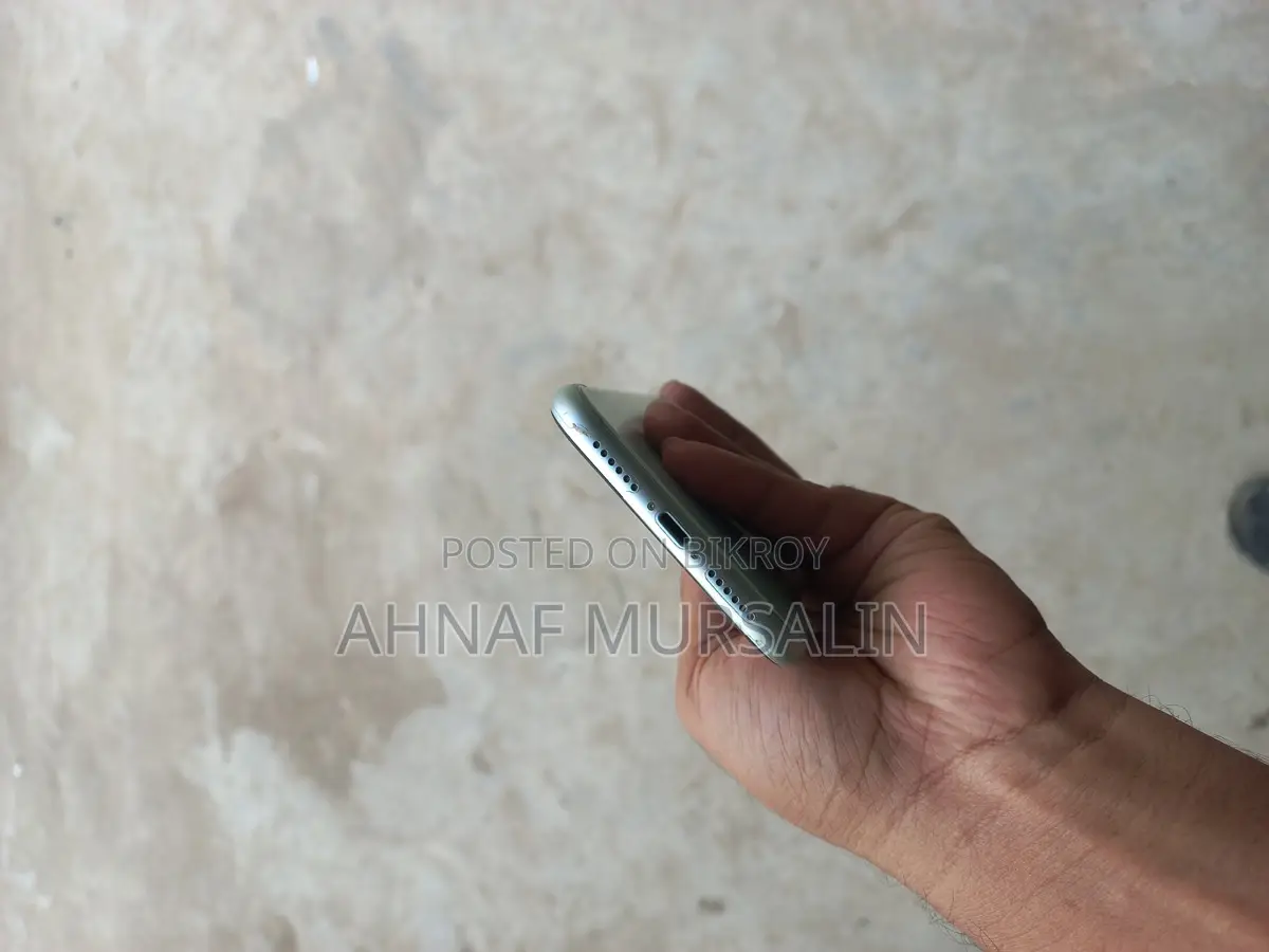 Apple iPhone 11 (Used)