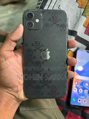 Apple iPhone 11 . (Used)