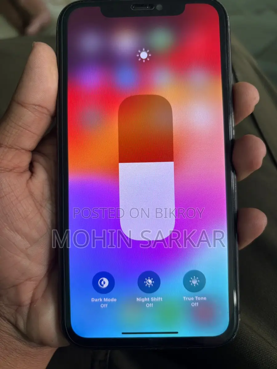 Apple iPhone 11 . (Used)