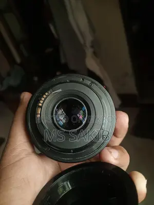 ৫০মিমি প্রাইম লেন্স