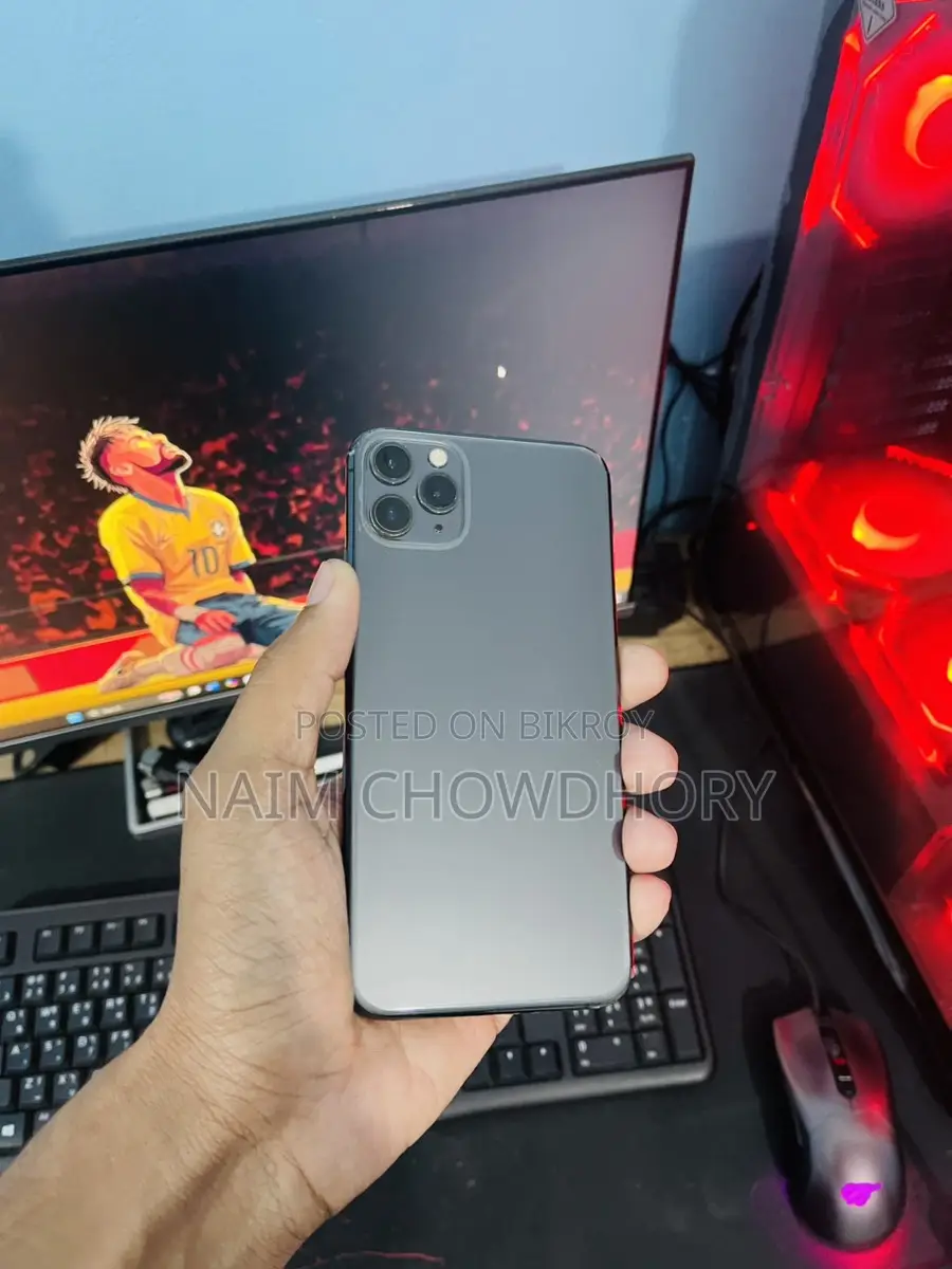 Apple iPhone 11 Pro Max . (Used)