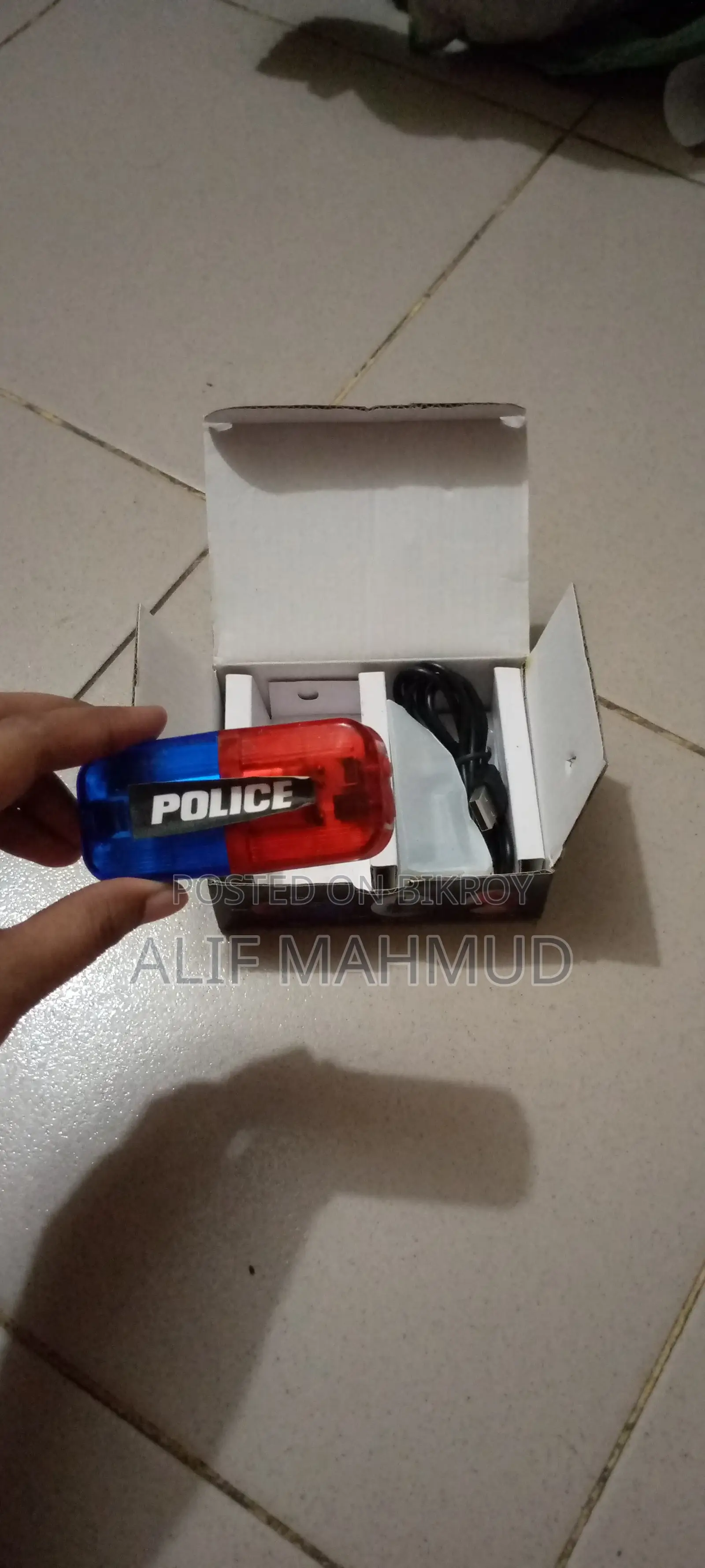 Rechargeable police shoulder light