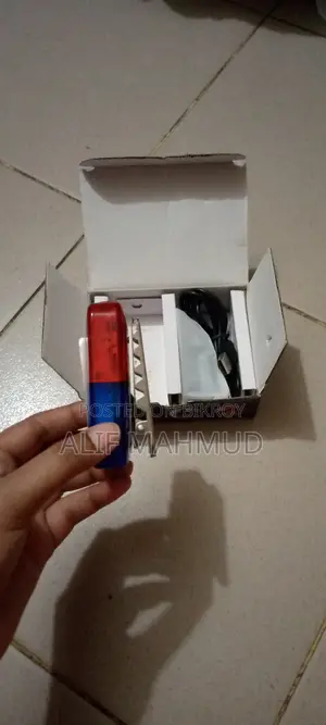 Rechargeable police shoulder light