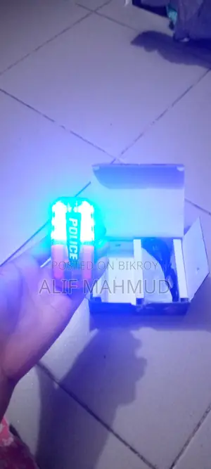 Rechargeable police shoulder light