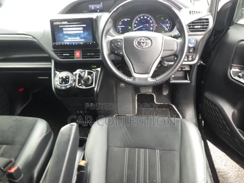 Toyota Esquire Gi Premium 2021