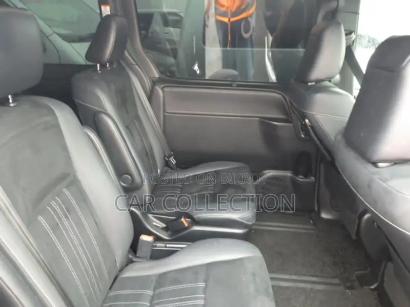 Toyota Esquire Gi Premium 2021