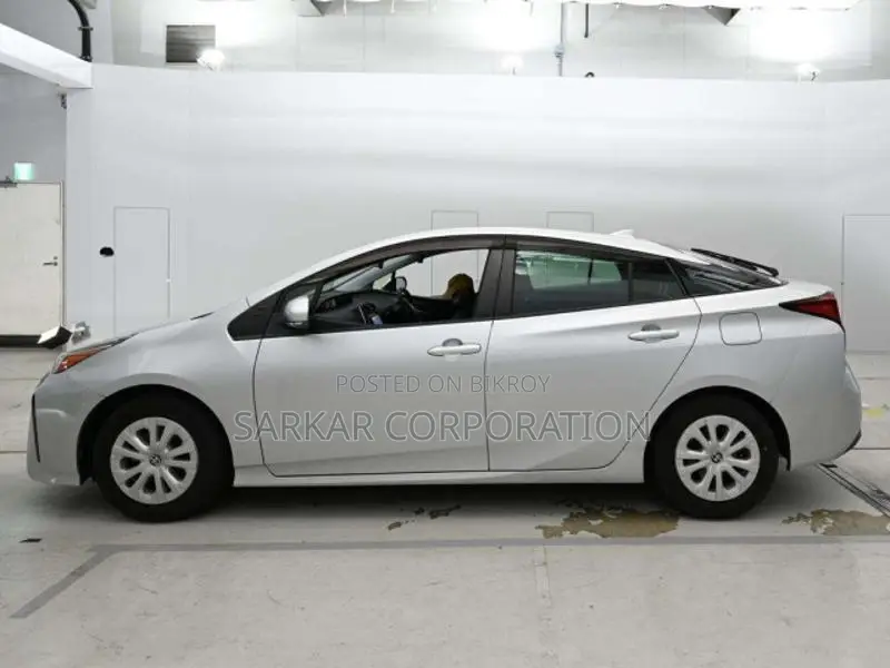 Toyota Prius S Safety 2021