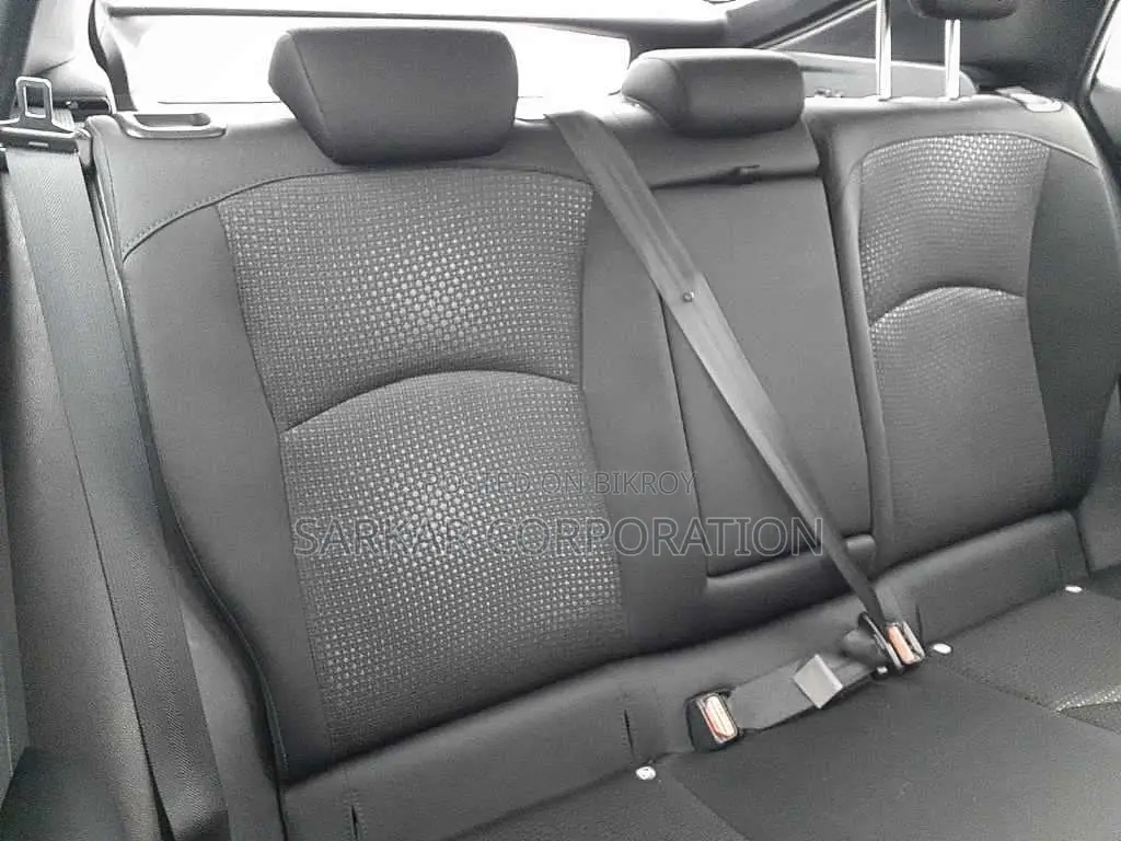 Toyota Prius S Safety 2021