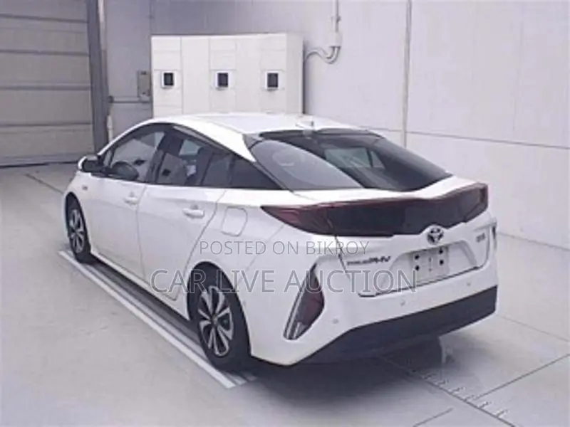 Toyota Prius prime hybrid 2021