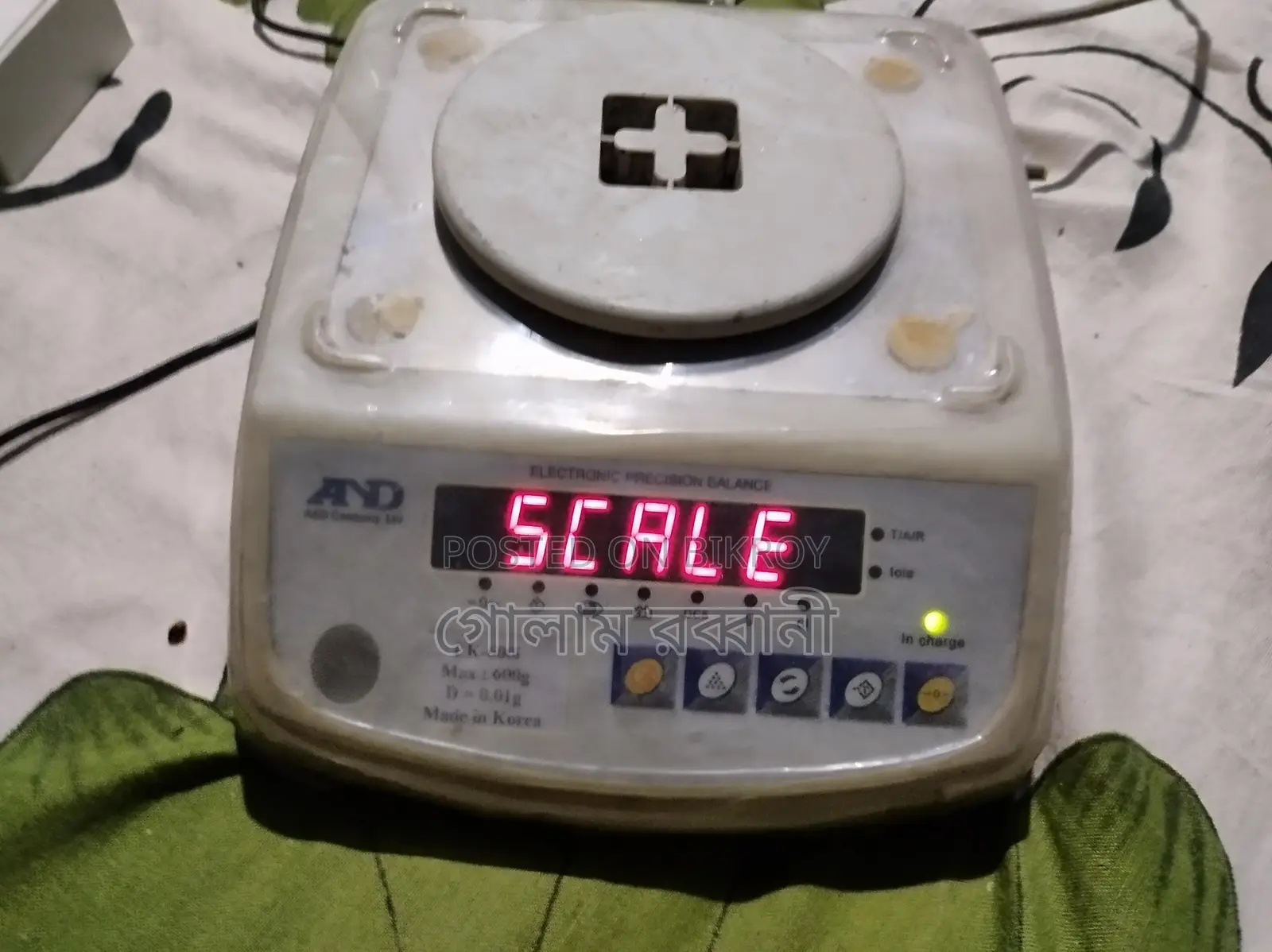 And High Precision Scale