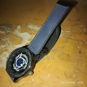 পুরুষদের জন্য প্রিমিয়াম ইটাচি ঘড়ি