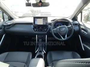 Toyota Corolla Cross Z LEATHER PACKAGE-HV 2022