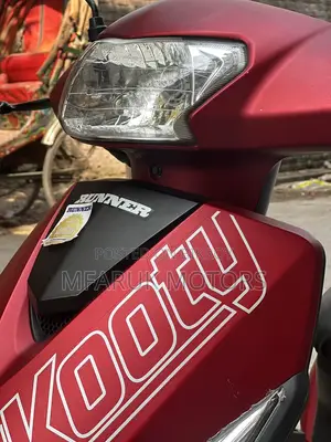 Runner Skooty . 2022