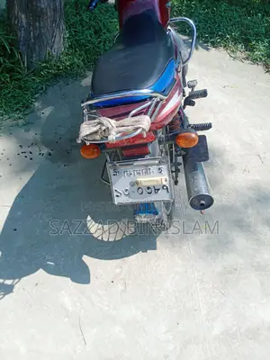 Bajaj CT 100 . 2015