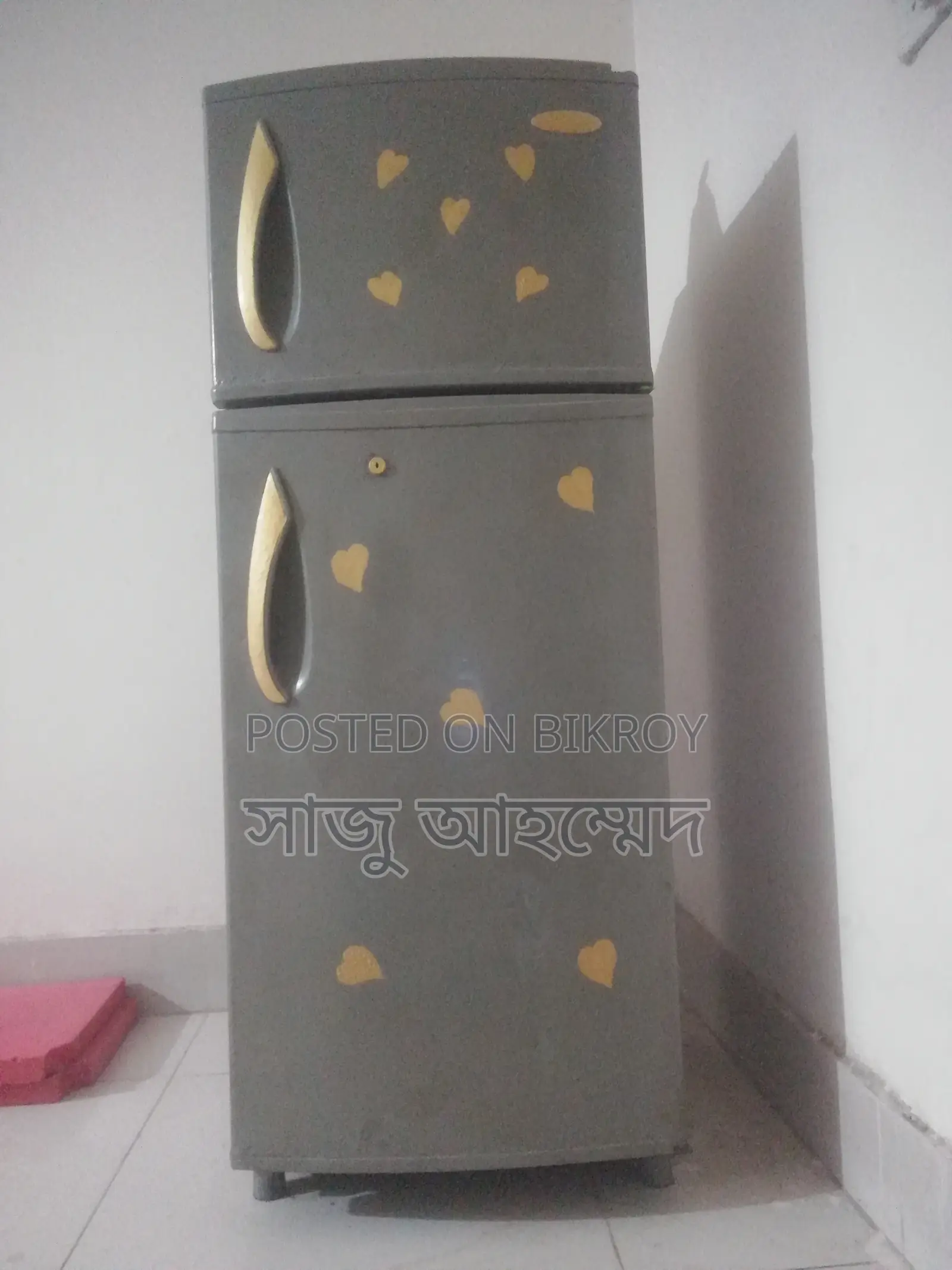 Want to sell a fridge.