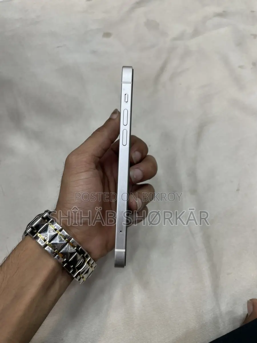 Apple iPhone 12 256 (Used)