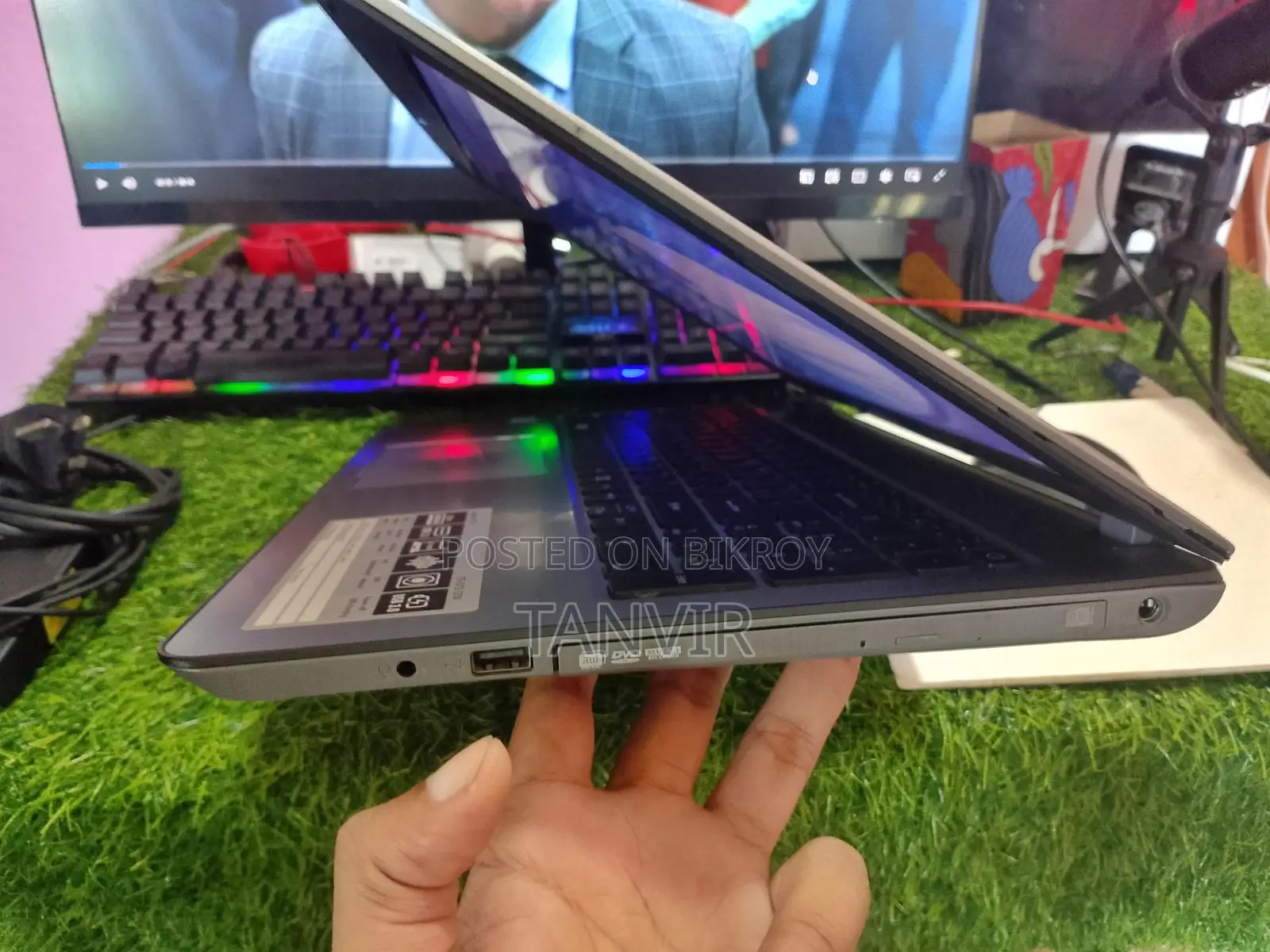 Acer Aspire F-15.. Ram-12gb, Ssd-128gb, hdd-1tb, i3 7thgen