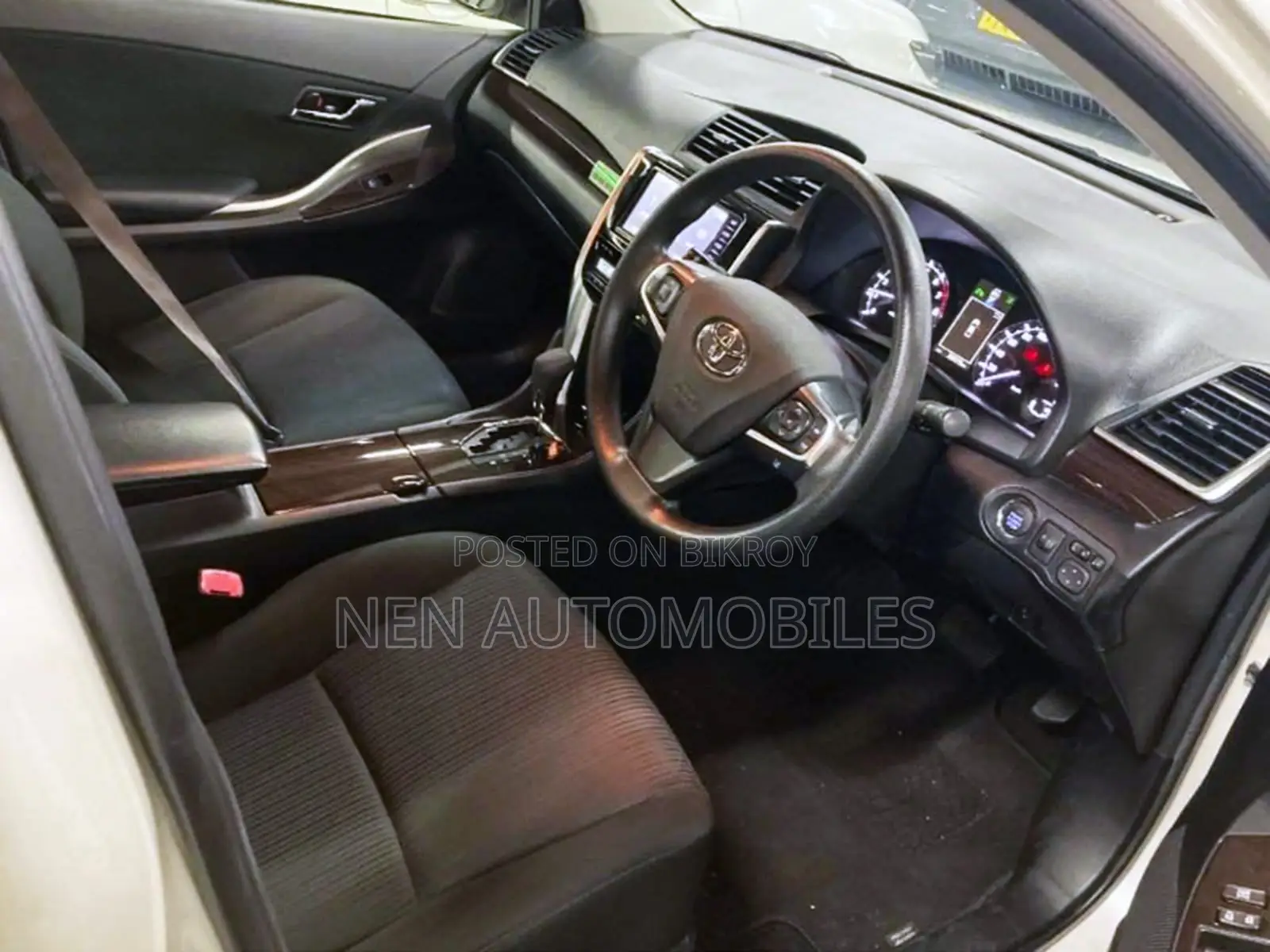 Toyota Premio FL PKG 2020