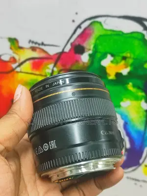 📸 Canon 85mm f1.8 USM Lens