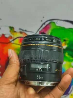 📸 Canon 85mm f1.8 USM Lens