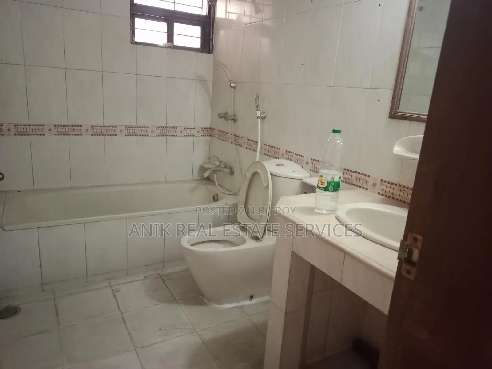 Good Quality 3 Bedroom Un Farnised Flat Rent At Gulshan