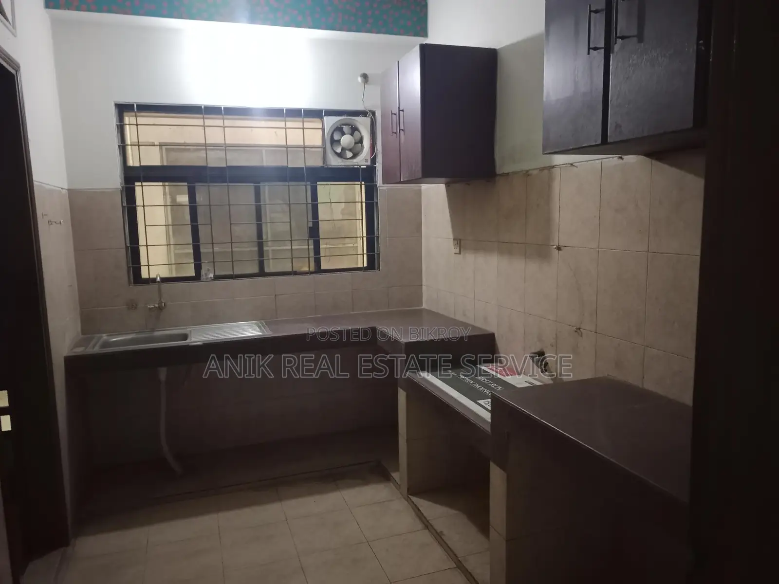 গুলশানে ভালো মানের ৩ বেডরুমের আনফার্নিশড ফ্ল্যাট ভাড়া