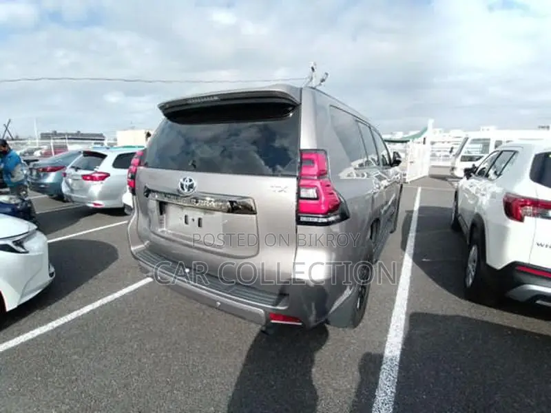 Toyota Land Cruiser TX L Package 70th 2022
