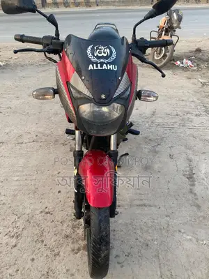 Bajaj Pulsar 150 . 2012