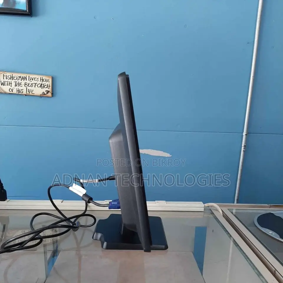 HP LV1911 19” HD LED Wide Screen Monitor