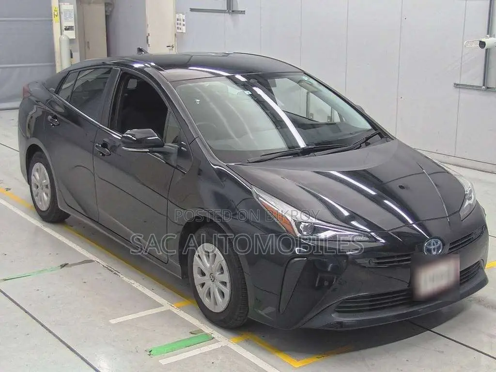 Toyota Prius S safety PKG 2021