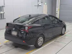 Toyota Prius S safety PKG 2021