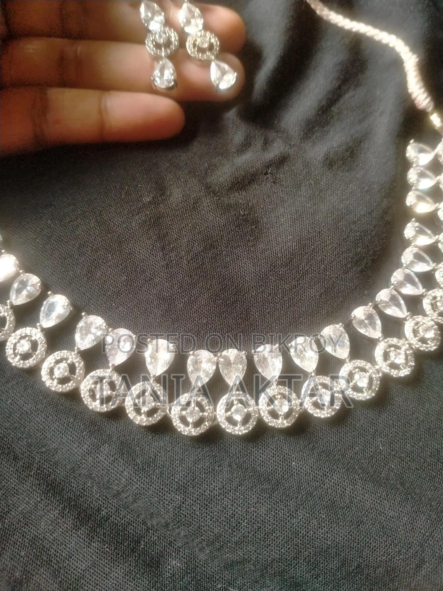 Diamond Cut Necklace with Ear Rings