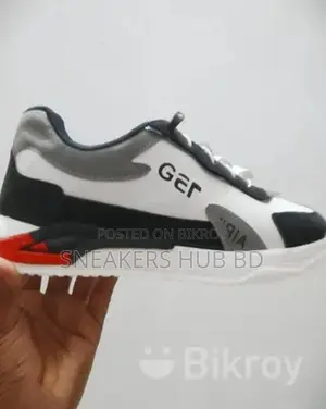 স্নিকার্স বিক্রয়