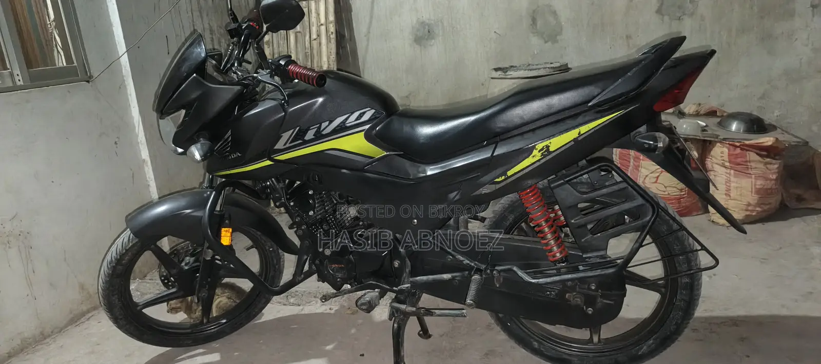 Honda Livo . 2020
