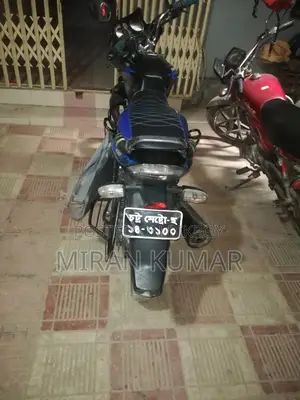 Bajaj Discover 100 . 2014