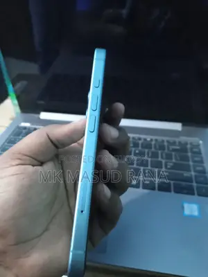 Apple iPhone 16 . (Used)