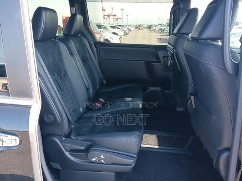 Toyota Esquire GI Premium(TAILORED) 2020
