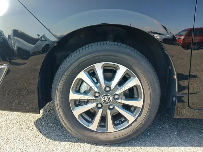 Toyota Esquire GI Premium(TAILORED) 2020